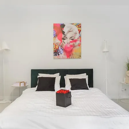 Modern With Access To The Pool Near Rondo Daszynskiego Station *